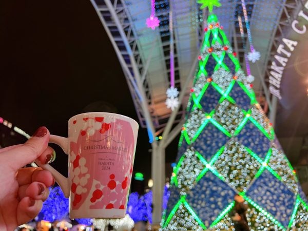 ☆クリスマス・ライトアップのフォートナム本店マグ～カップの底に
