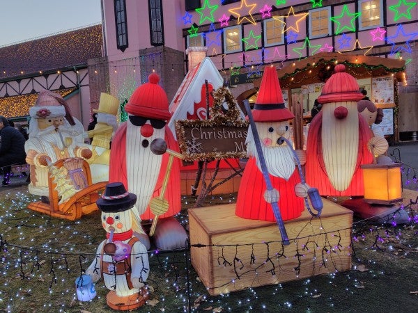 気分はDJ、それとも音楽家!?光と音楽で夢心地の冬のイルミ@東京ドイツ