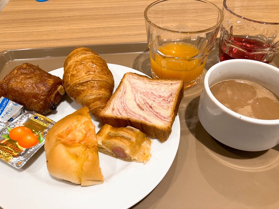 パン、ドリンク食べ飲み放題！ランチお得！「パンと珈琲のおいしいお店