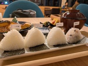 【香椎浜】あの人気店が福岡に！全国のお米をプチ「おむすび」で食べ比べ！