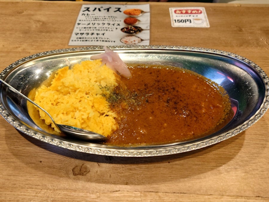 都島】じっくり煮込んだ自家製スパイスカレーがワンコイン！「スパイス