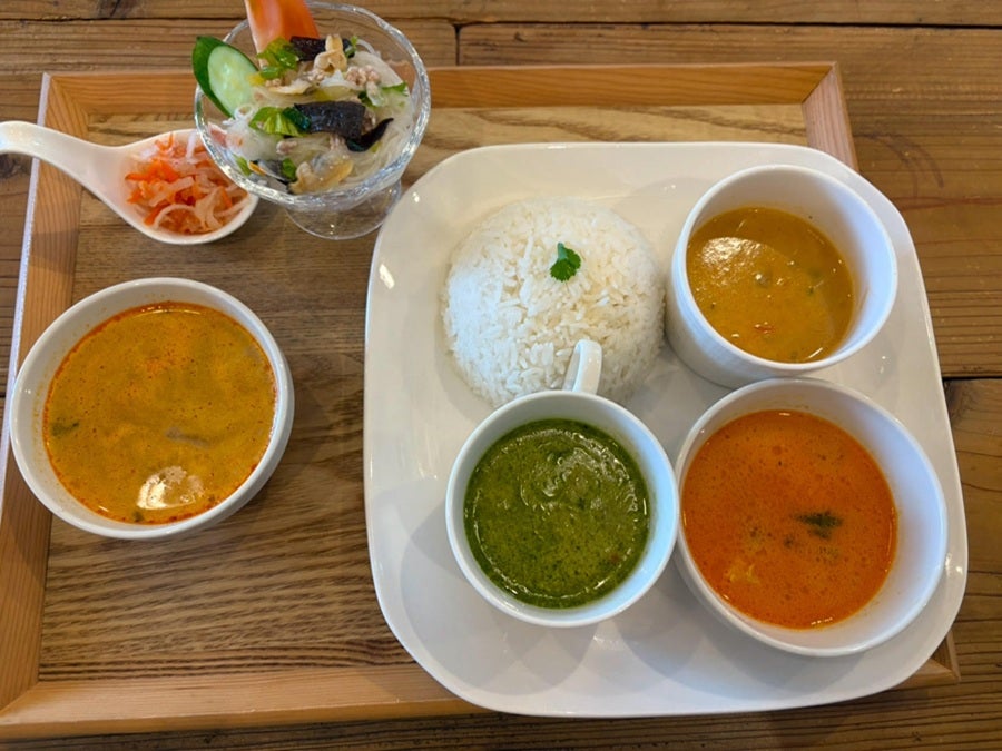 鶴ヶ峰】本場のタイ料理が隠れ家に「タイ ママ キッチン」@シェア