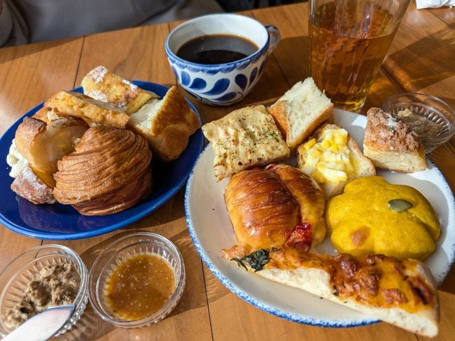 武蔵小杉】焼き立てパン食べ放題『TINY NATURA MARKET』（タイニー