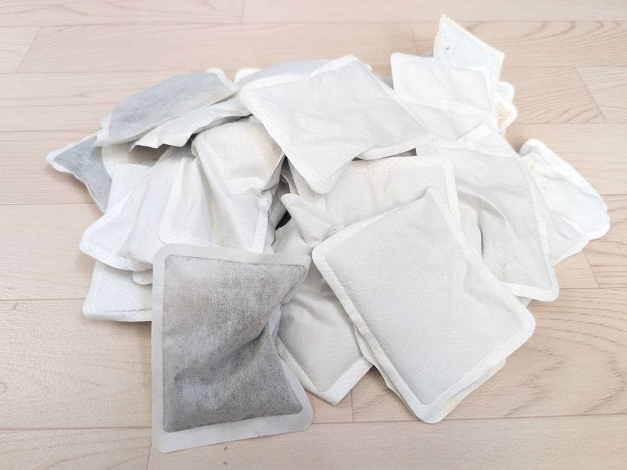 使い終わったカイロ 楽天市場】押すECOカイロ 繰り返し 使える カイロ カバー付 貼らない