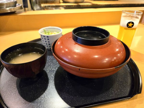 中央区】輝く親子丼、たまらずランチビール！【鶏料理はし田屋