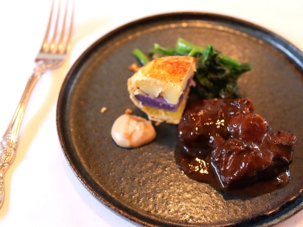 手稲】山のふもとで26年。美しいフレンチ【ジャルダン ポタジエ