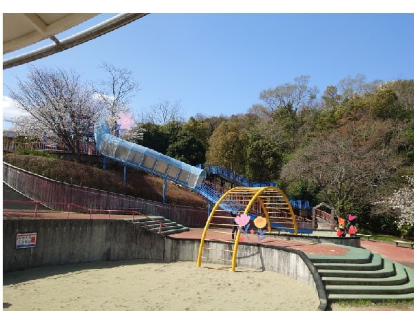 昭和41年アミューズメント・マシーン遊具総合パンフレット　泉陽興業株式会社。 朝日ヶ丘】定番お花見スポット！松山総合公園へ遊びに行こう
