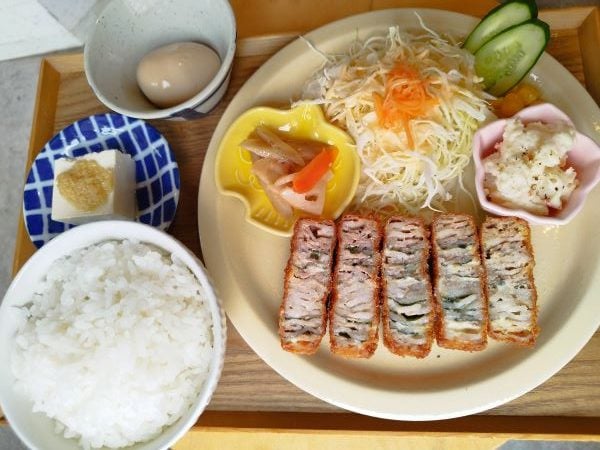 早良区荒江】味が本格的なファミレス！ 日替わり定食が楽しい洋食