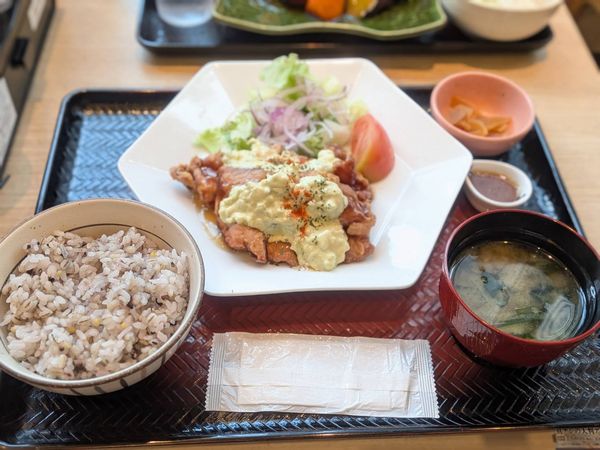 大戸屋】夏フェア限定！アボカドタルタル×南国ソースのチキン南蛮が