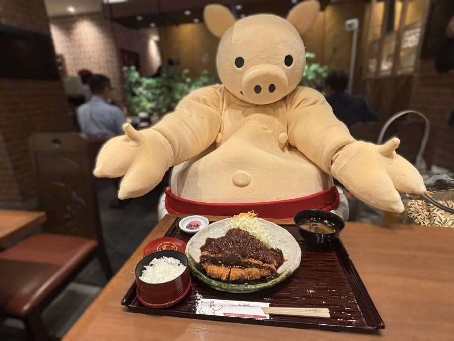 道八　古備前　翁　置物　送料込み260831 名古屋名物みそかつが大阪でも味わえる！「矢場とん、大阪にもあるんや