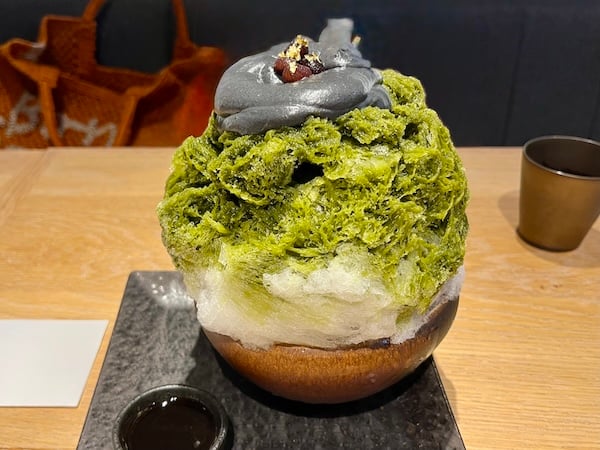 銀座】ホテル地階の贅沢な隠れ家で濃厚抹茶やとろける桃の大人味の