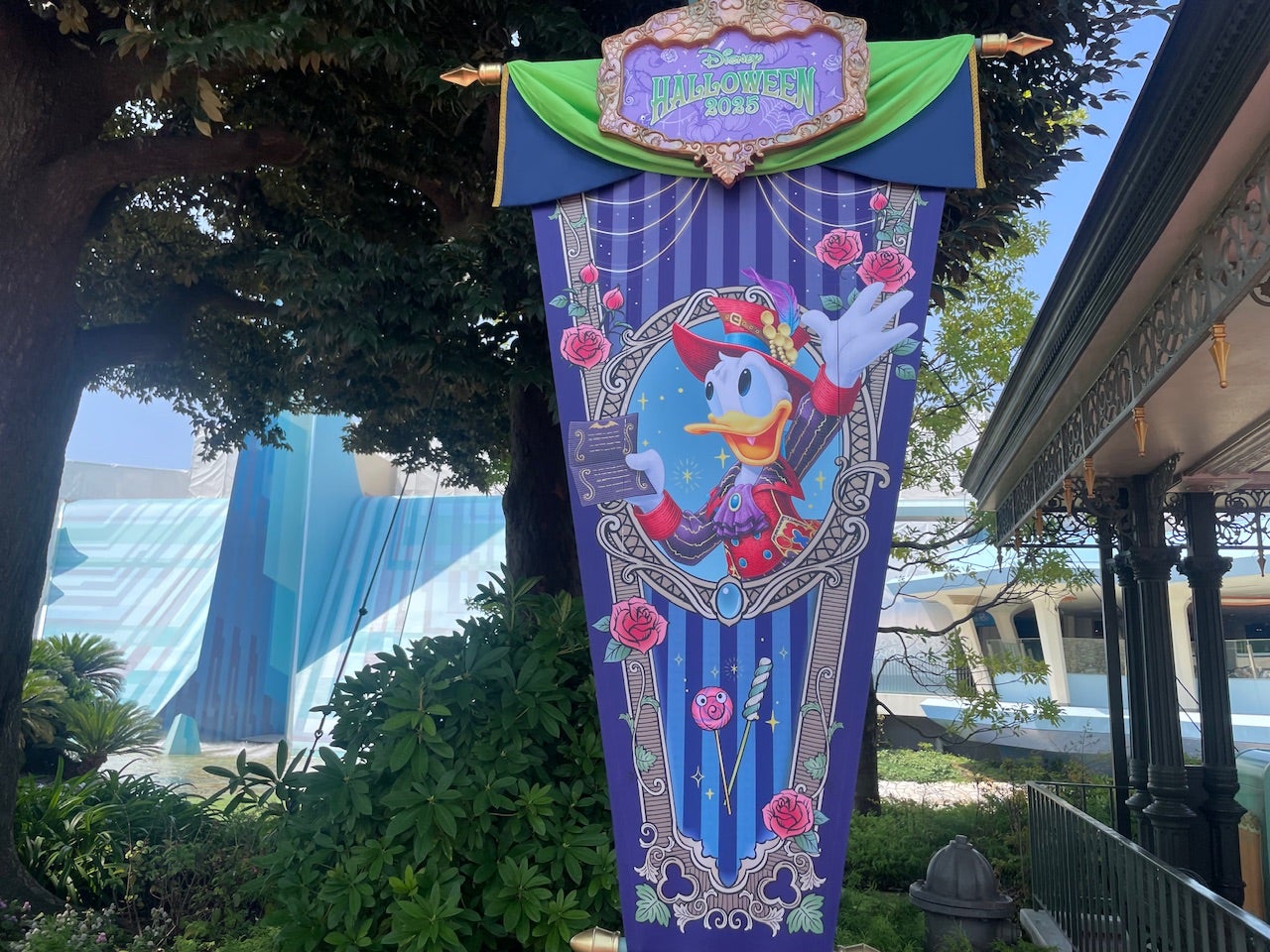 秋を感じる装飾とフォトスポット！ディズニー・ハロウィーン2025