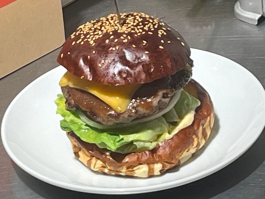 西新】肉汁あふれるパティ｜Hungry Heavenの贅沢バーガー | リビング