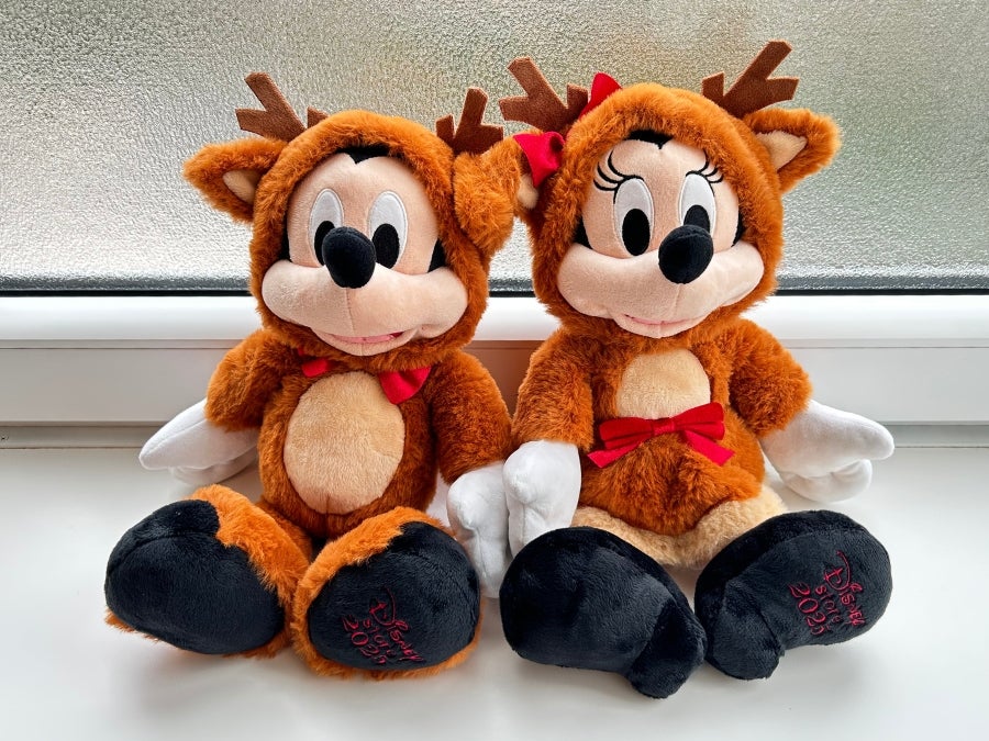 Disney Store 2025年ミッキー ミニー トナカイぬいぐるみセット 急いで！【ディズニーストア】でミッキー＆ミニーのぬいぐるみが3,600
