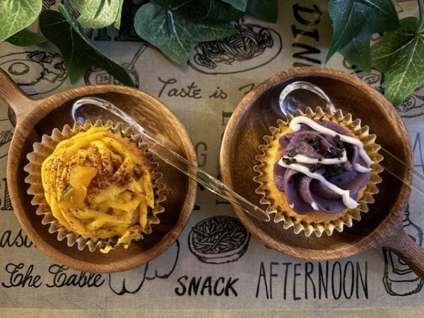 秋限定♡ファミマ「かぼちゃと紫芋のプチケーキ」を実食！ | リビング