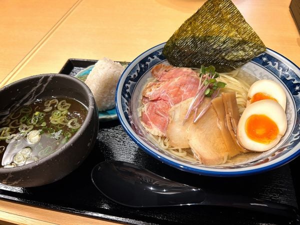 博多駅】新店！博多めん街道に高級食材ラーメン「博多非豚骨 なお人