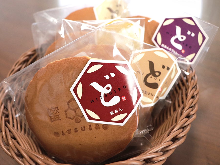 焼きたても味わえる！20種以上が並ぶどら焼き専門店【蜜彩