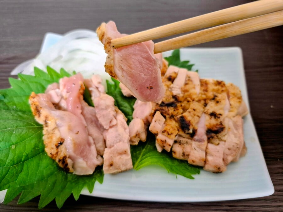 【鹿児島市】注文受けてから焼き上げる『佐藤精肉店』の鳥刺し