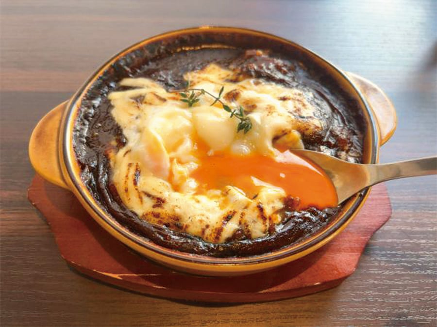 中区本通り】懐かしくて、どこか新しい。広々空間でくつろぐ「J CAFE