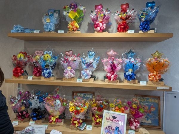神保町】SNSで流行中！？「キャンディーブーケ」が娘の卒業式に大正解