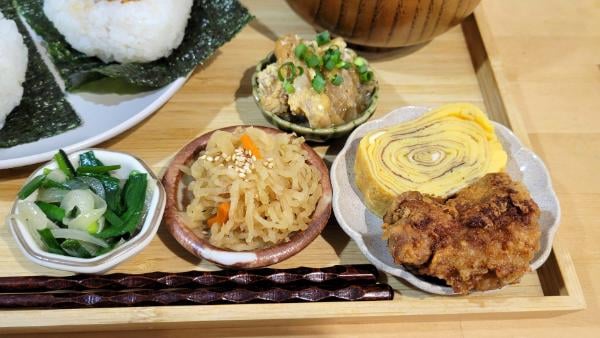 六本松】10万個達成で世界へ？元幼稚園教諭2人が営む『おむすび』専門