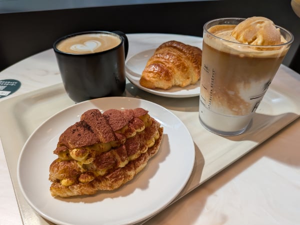 天神】スターバックスの新フォーマット店舗！「リザーブ® カフェ」で
