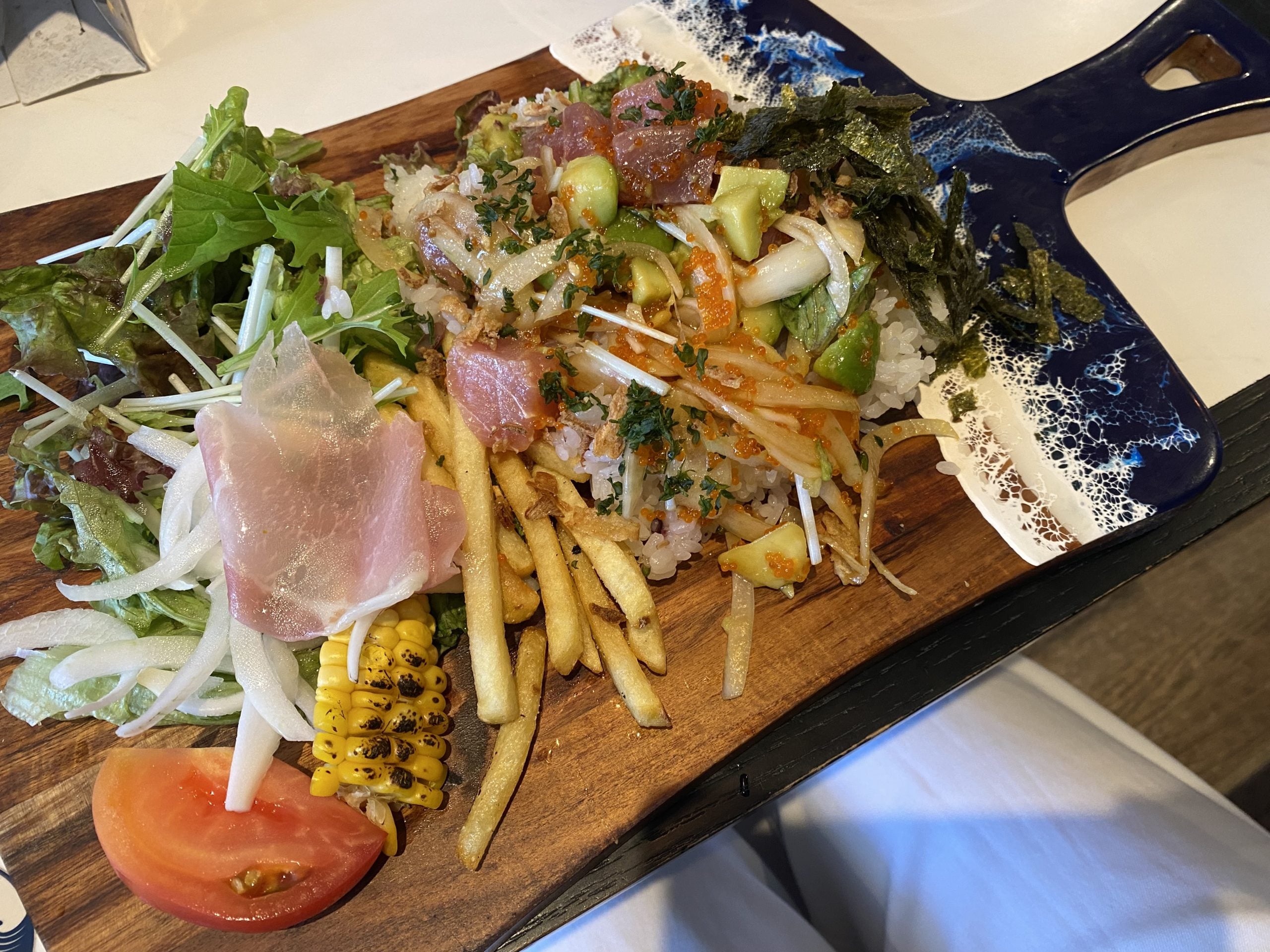 宇都宮】ユニオン通りでハワイ気分はいかが？「SAZAN TABLE