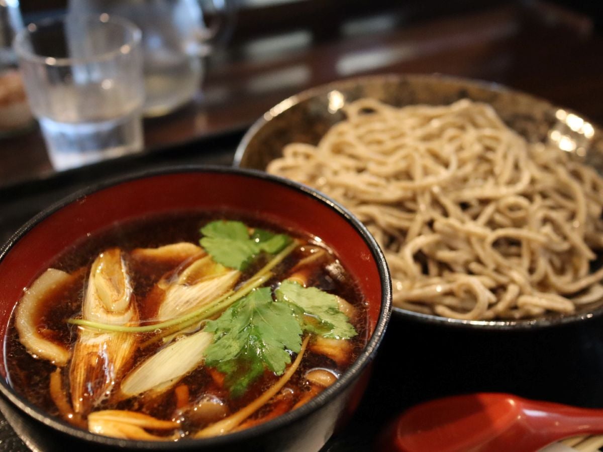 札幌・西区】完売必至の石臼挽き！「手打ち蕎麦あかね」で味わう、絶品
